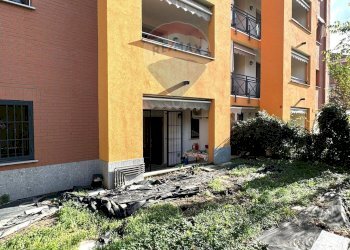 Edificio all\'aperto - Two-room apartment Via Eugenio Montale
 
25, Rho - photo 16