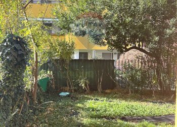 Giardino - Two-room apartment Via Eugenio Montale
 
25, Rho - photo 24