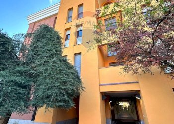 Edificio all\'aperto - Two-room apartment Via Eugenio Montale
 
25, Rho - photo 26