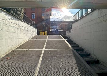 Parcheggio - Two-room apartment Via Eugenio Montale
 
25, Rho - photo 32