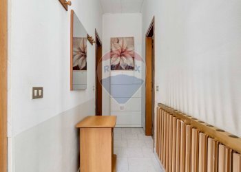 Hall / corridoio - Bilocale VIA LEOPARDI
 
81, Fagnano Olona - foto 8