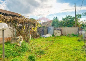 Giardino - Bilocale VIA LEOPARDI
 
81, Fagnano Olona - foto 16