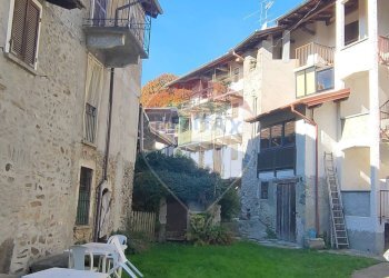 Edificio all\'aperto - Casa semi indipendente Via Regina Margherita Calogna, Lesa - foto 6