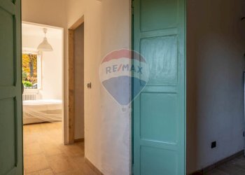 Hall / corridoio - Bilocale Salita Rognoni
 
12, Gignese - foto 9