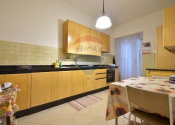 Cucina - Quadrilocale Via Massimo d' Azeglio
 
26, Stresa - foto 5