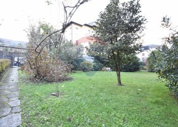 Giardino - Quadrilocale Via Massimo d' Azeglio
 
26, Stresa - foto 17