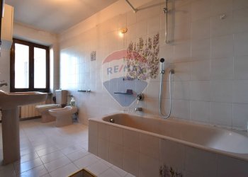Bagno - Casa indipendente via vittorio emanuele II
 
112, Borgo Ticino - foto 9