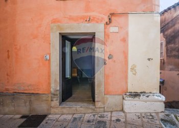 Edificio all\'aperto - Casa indipendente Via Porta Modica
 
58, Ragusa - foto 4