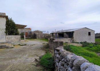 Casa all\'aperto - Rustico CONTRADA CAVA LAZZARO OLIVELLA
 
1, Modica - foto 2