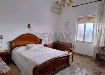 Camera / camera da letto - Rustico CONTRADA CAVA LAZZARO OLIVELLA
 
1, Modica - foto 18