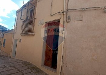 Edificio all\'aperto - Casa indipendente via san lorenzo
 
52, Chiaramonte Gulfi - foto 1