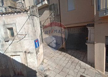 Edificio all\'aperto - Casa indipendente via san lorenzo
 
52, Chiaramonte Gulfi - foto 12
