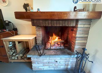 dettaglio camino - Villa Via Bregoscia, Montignoso - foto 12