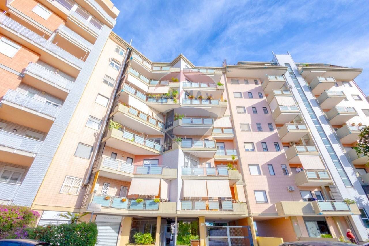 Edificio all\'aperto - Trilocale Via Fratelli De Filippo
 
27, Bari - foto 1