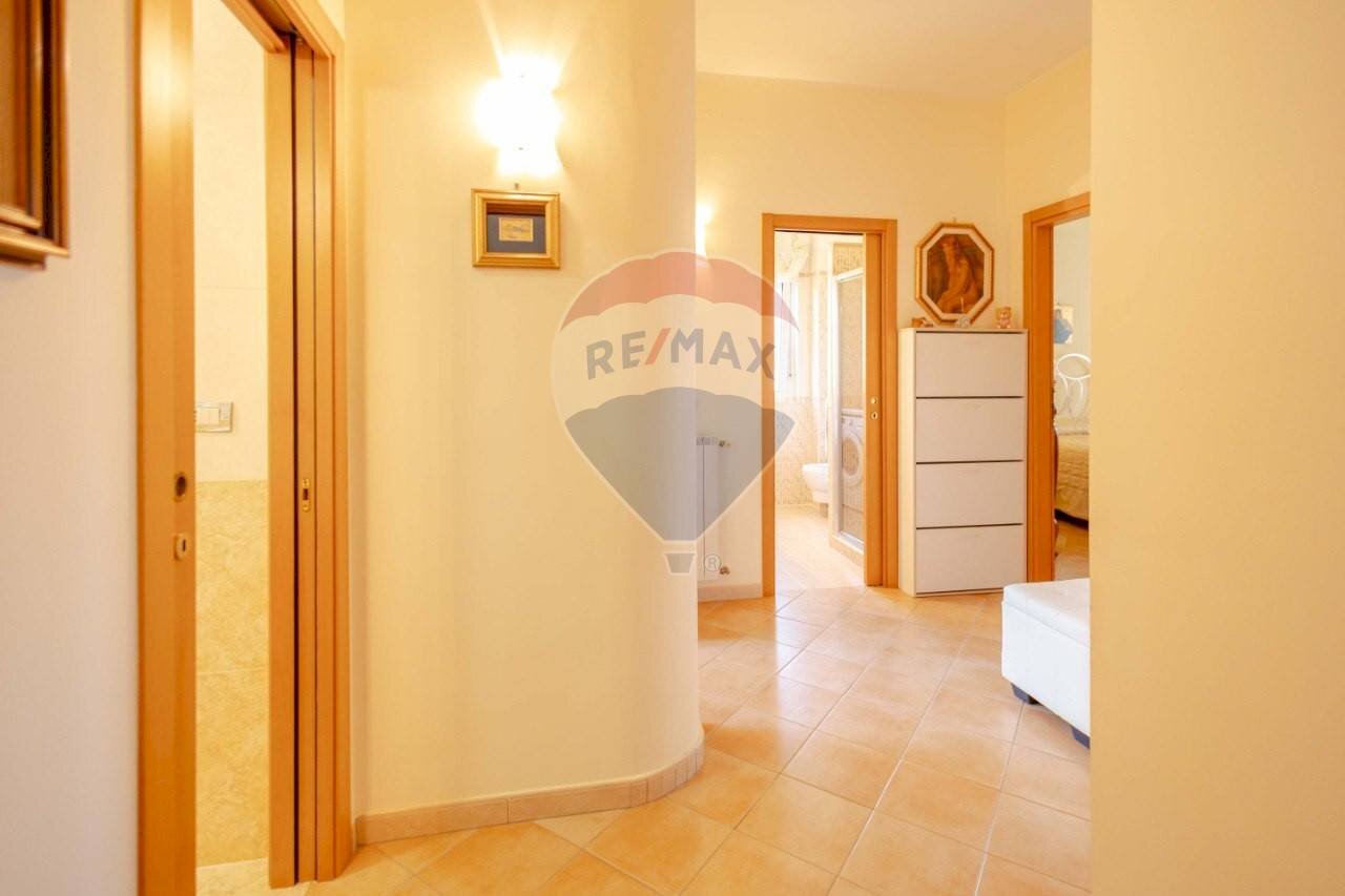 Hall / corridoio - Trilocale Via Fratelli De Filippo
 
27, Bari - foto 3