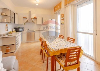 Cucina - Trilocale Via Fratelli De Filippo
 
27, Bari - foto 8