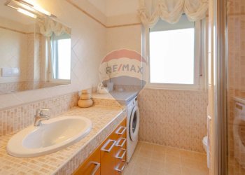 Bagno - Trilocale Via Fratelli De Filippo
 
27, Bari - foto 9