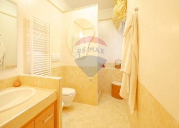 Bagno - Trilocale Via Fratelli De Filippo
 
27, Bari - foto 10