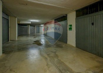 Parcheggio - Trilocale Via Fratelli De Filippo
 
27, Bari - foto 20