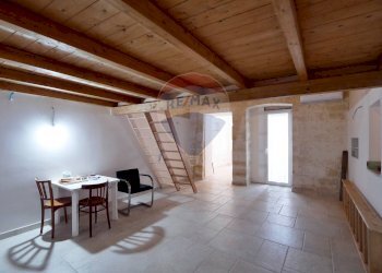 Sala da pranzo - Independent house Via Vittorio Veneto
 
151, Adelfia - photo 8