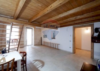 Sala da pranzo - Independent house Via Vittorio Veneto
 
151, Adelfia - photo 10