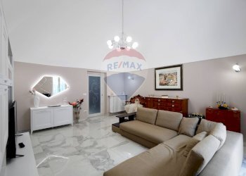 Soggiorno - Quadrilocale Via Milazzo
 
4, Gravina in Puglia - foto 8