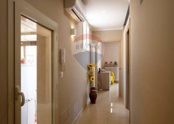 Hall / corridoio - Quadrilocale Via Milazzo
 
4, Gravina in Puglia - foto 21