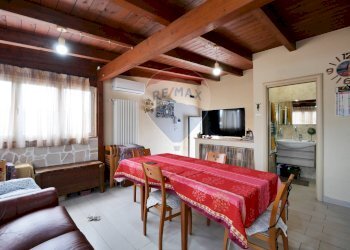 Sala da pranzo - Quadrilocale Via Milazzo
 
4, Gravina in Puglia - foto 5