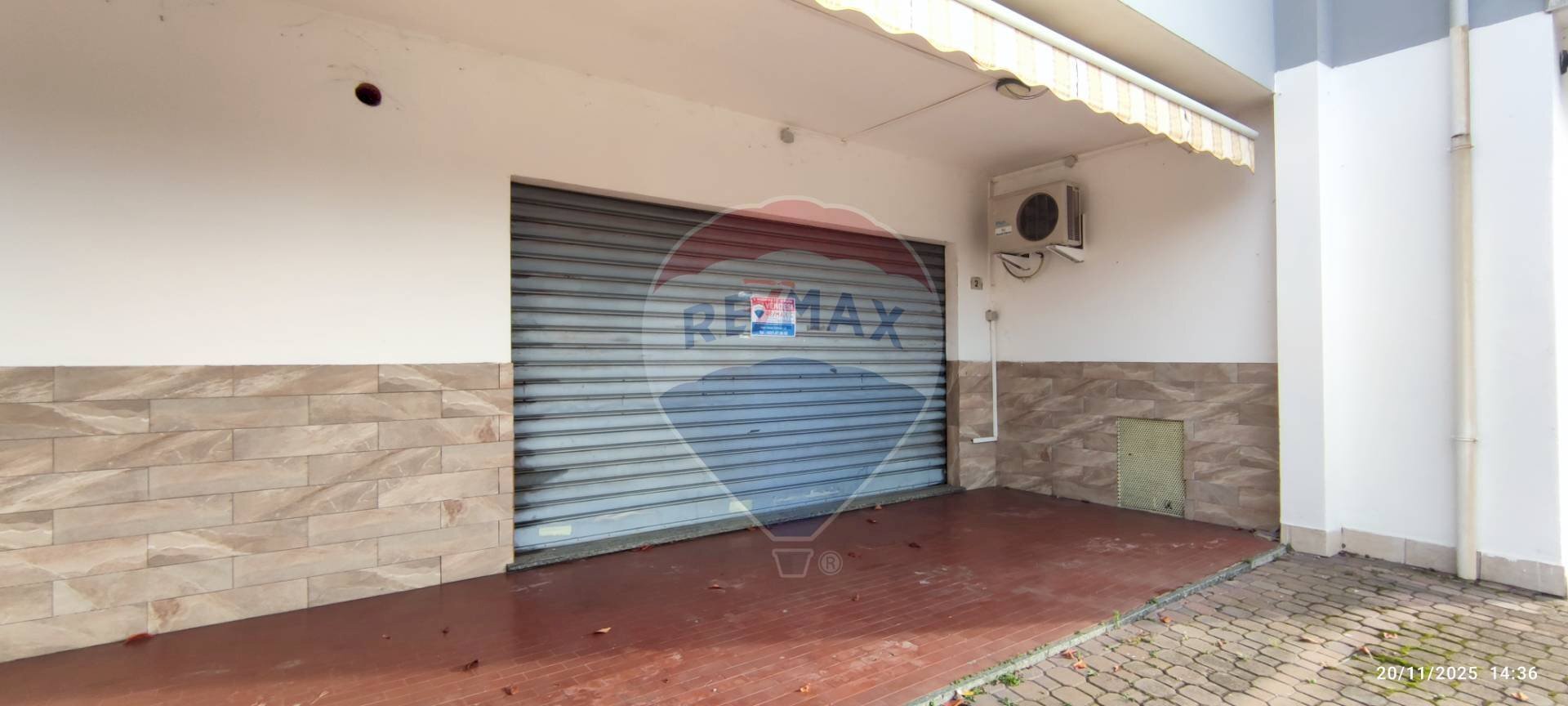 Parcheggio - Commercial Activity Angera - photo 3