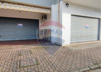 Casa all\'aperto - Attività Commerciale Angera - foto 4