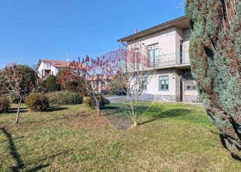 Giardino - Casa indipendente Oleggio Castello - foto 6