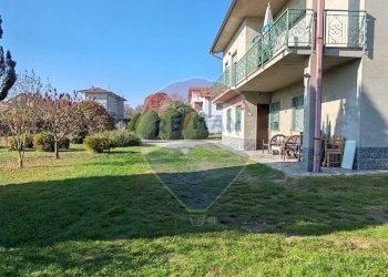 Giardino - Casa indipendente Oleggio Castello - foto 7