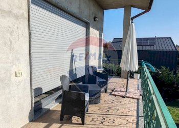 Balcone - Casa indipendente Oleggio Castello - foto 12