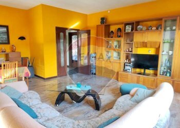 Sala da pranzo - Casa indipendente Oleggio Castello - foto 17