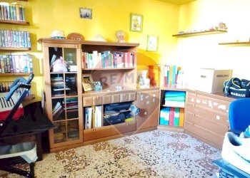 Camera / camera da letto - Casa indipendente Oleggio Castello - foto 24