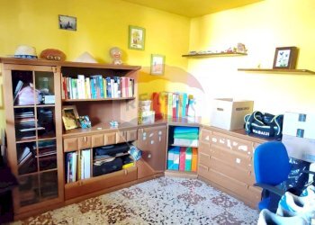 Camera / camera da letto - Casa indipendente Oleggio Castello - foto 25