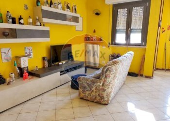 Soggiorno - Casa indipendente Oleggio Castello - foto 27