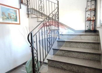 Scale - Casa indipendente Oleggio Castello - foto 31