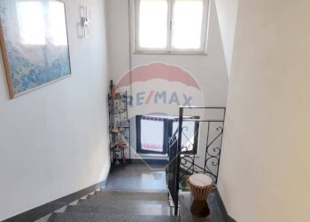 Scale - Casa indipendente Oleggio Castello - foto 33