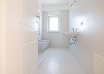 Bagno - Two-room apartment via del Mare, 12, Pomezia - photo 3