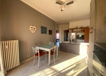 Salone - Three-room apartment via Piero Maroncelli, Moncalieri - photo 3