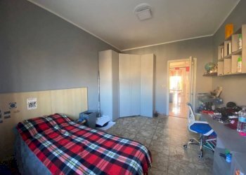 Camera da letto - Three-room apartment via Piero Maroncelli, Moncalieri - photo 15