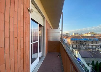 Balcone - Three-room apartment via Piero Maroncelli, Moncalieri - photo 18