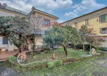 Giardino comune - Bilocale Via Antonio Rosmini
 
2, Trezzo sull'Adda - foto 1