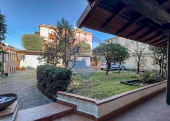 Terrazza - Bilocale Via Antonio Rosmini
 
2, Trezzo sull'Adda - foto 2