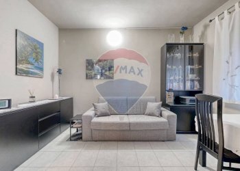 Sala da pranzo - Bilocale Via Antonio Rosmini
 
2, Trezzo sull'Adda - foto 20