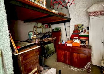 Cantina - Negozio vico delle Camelie, 8, Genova (zona Centro Storico) - foto 19