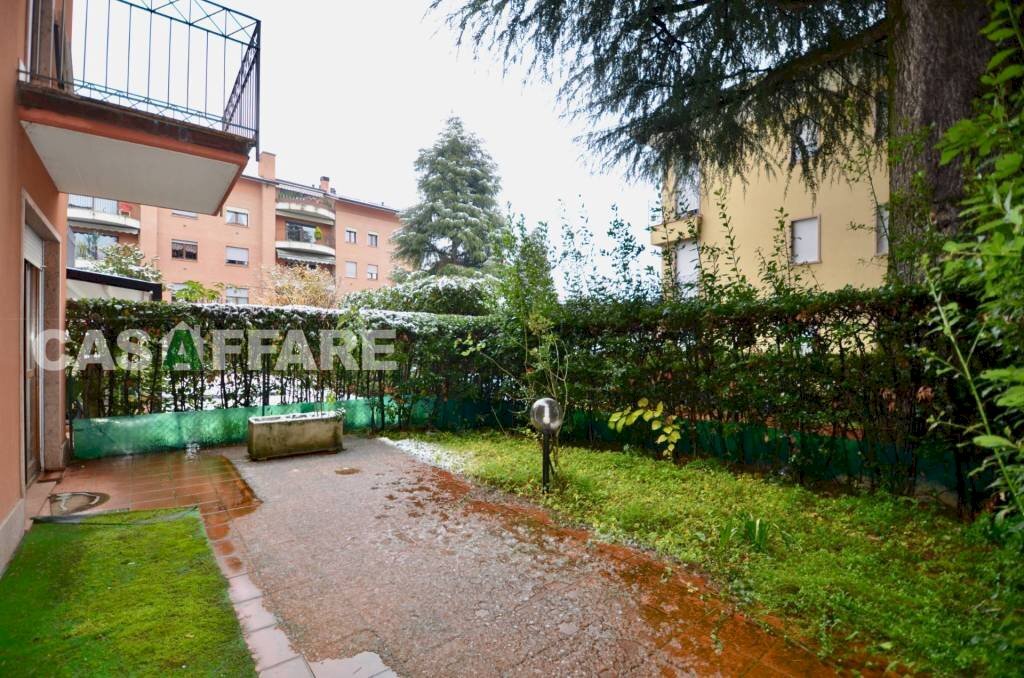 Giardino - Villa a Schiera viale Piave, Alzano Lombardo - foto 1