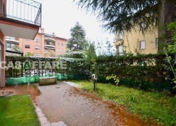 Giardino - Villa a Schiera viale Piave, Alzano Lombardo - foto 1