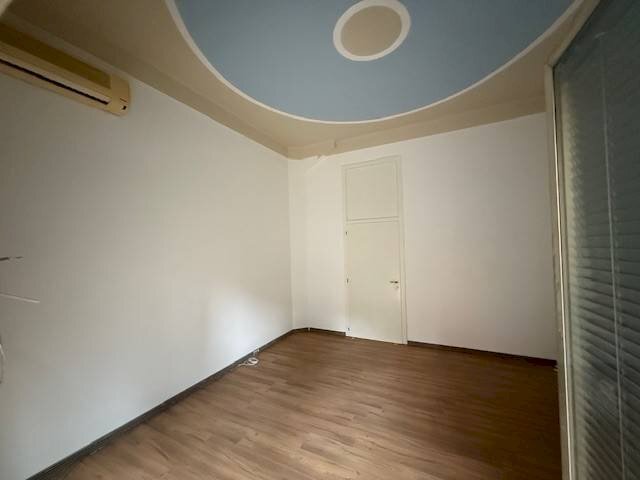 Interno non residenziale - Negozio via Andrea Costa, 74, Bologna (zona Costa Saragozza) - foto 1